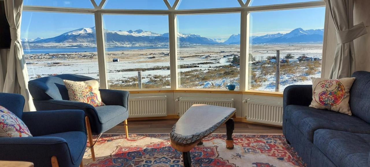 Dome With Stunning Glacier & Mountain Views Puerto Natales Esterno foto