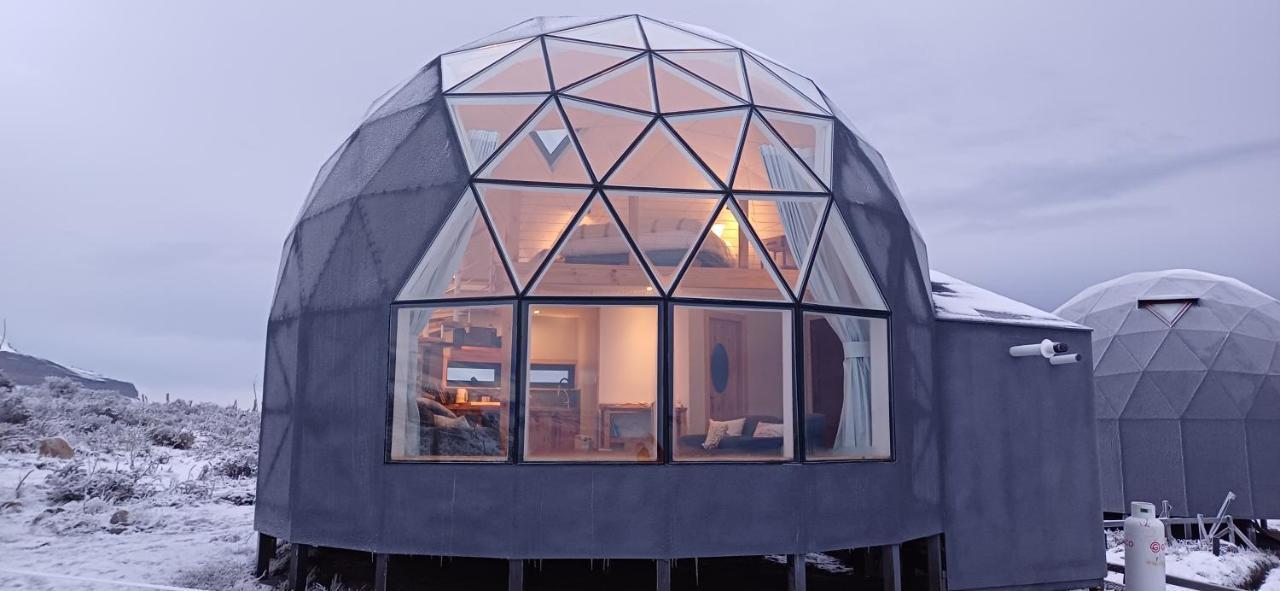 Dome With Stunning Glacier & Mountain Views Puerto Natales Esterno foto